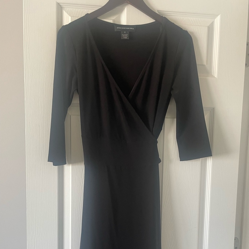 Gently worn Jones New York wrap dress.
